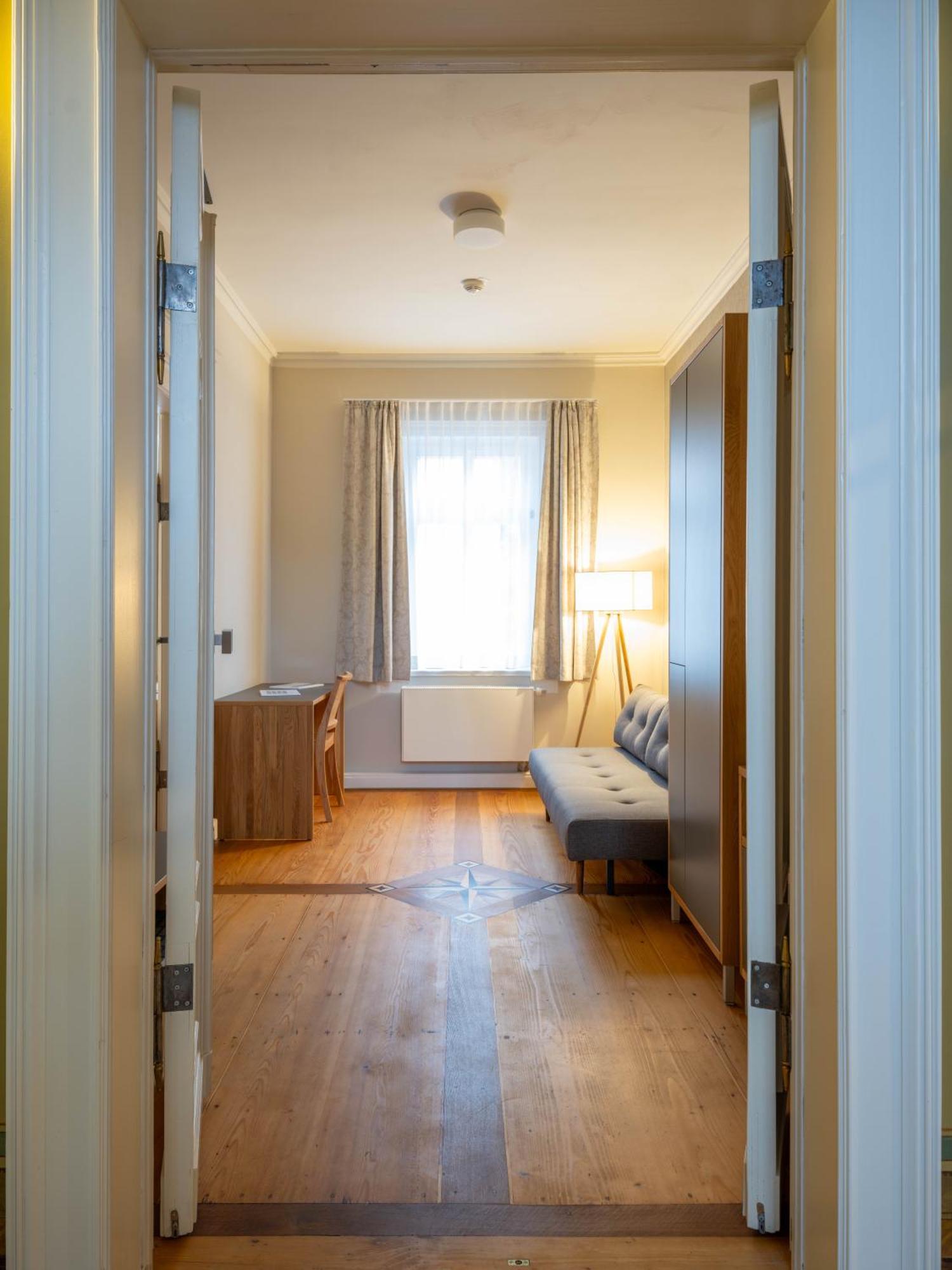 Gaestehaus Nikolai แอร์ฟวร์ท ภายนอก รูปภาพ