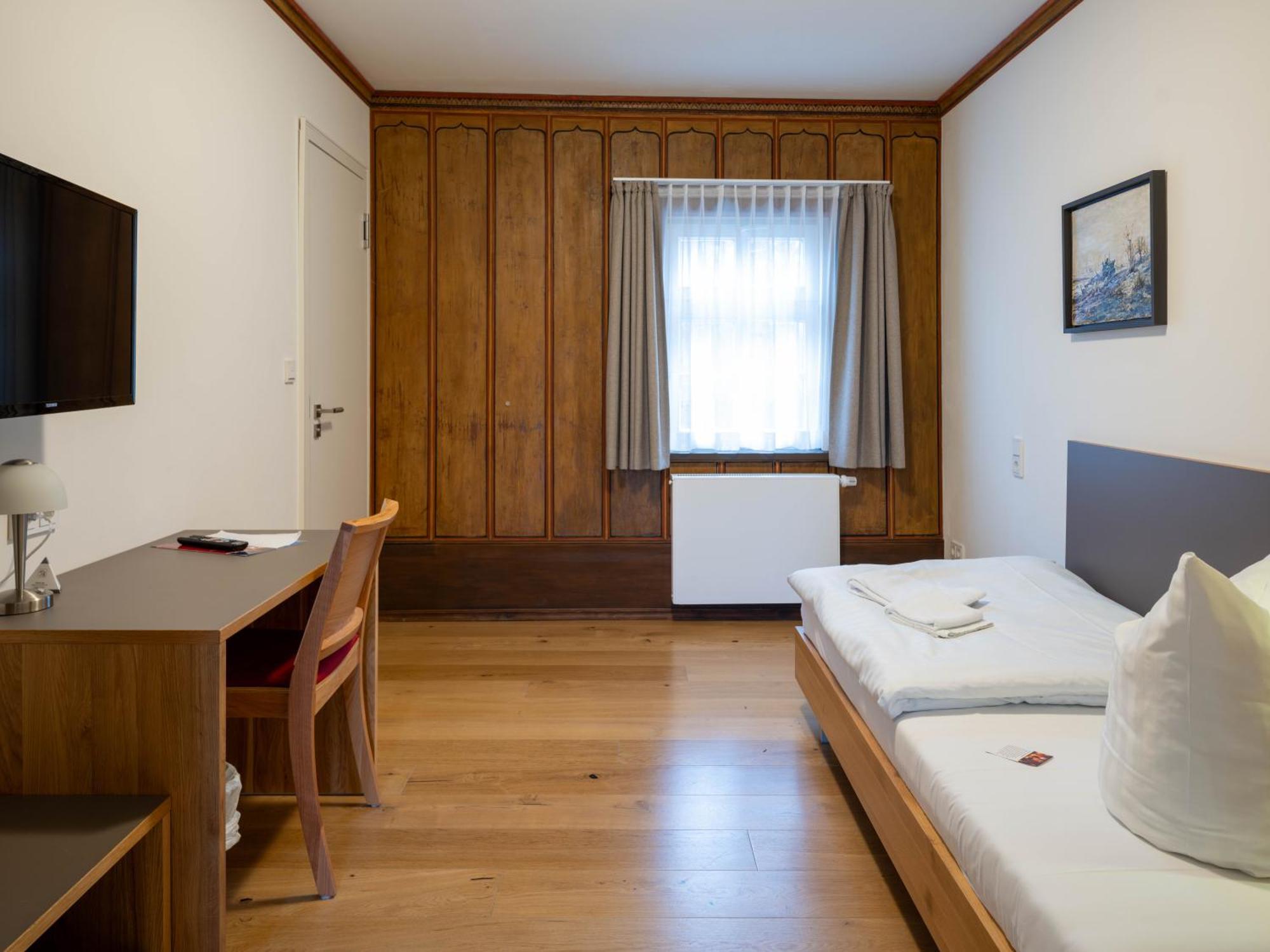 Gaestehaus Nikolai แอร์ฟวร์ท ภายนอก รูปภาพ