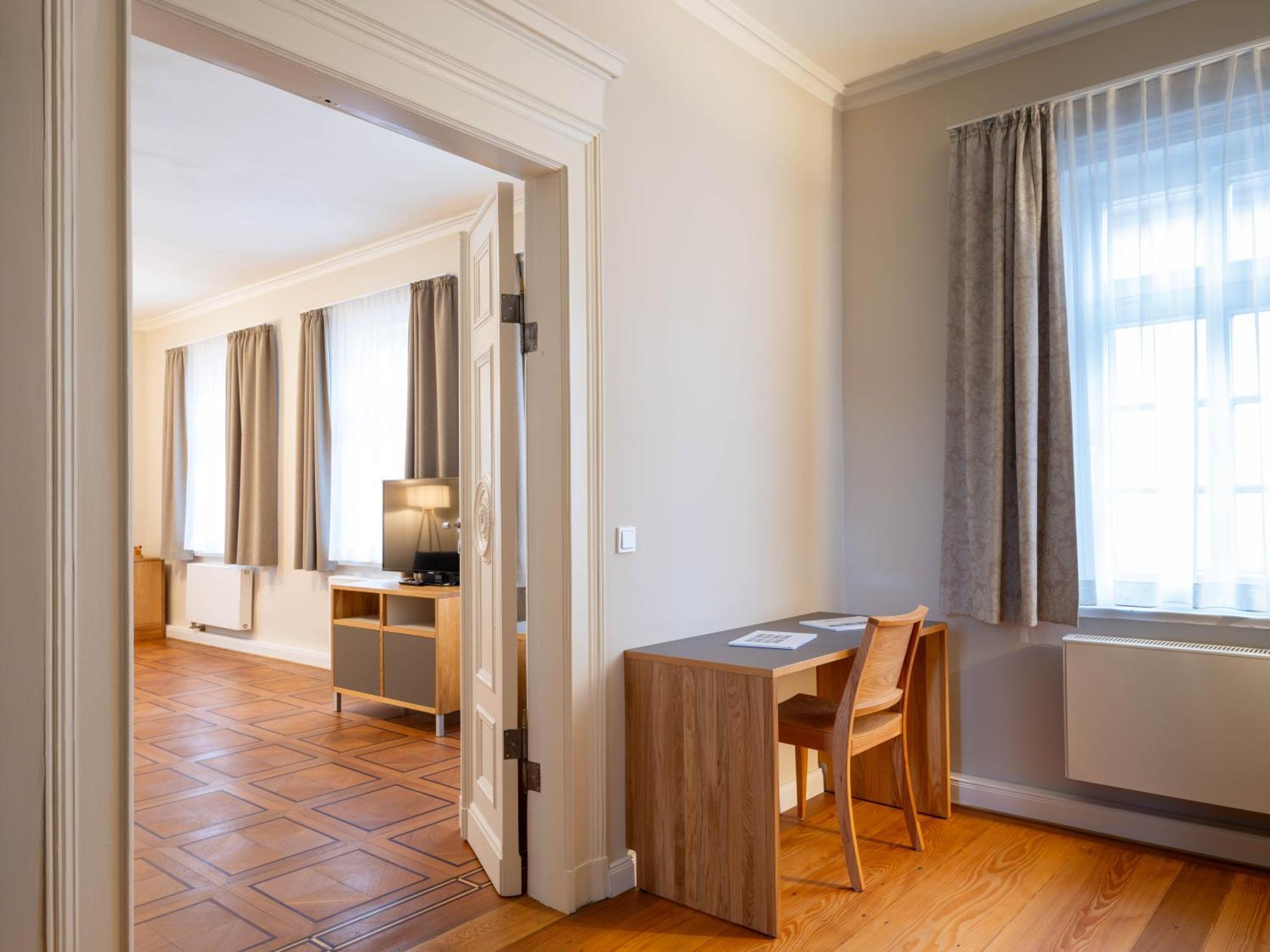 Gaestehaus Nikolai แอร์ฟวร์ท ภายนอก รูปภาพ